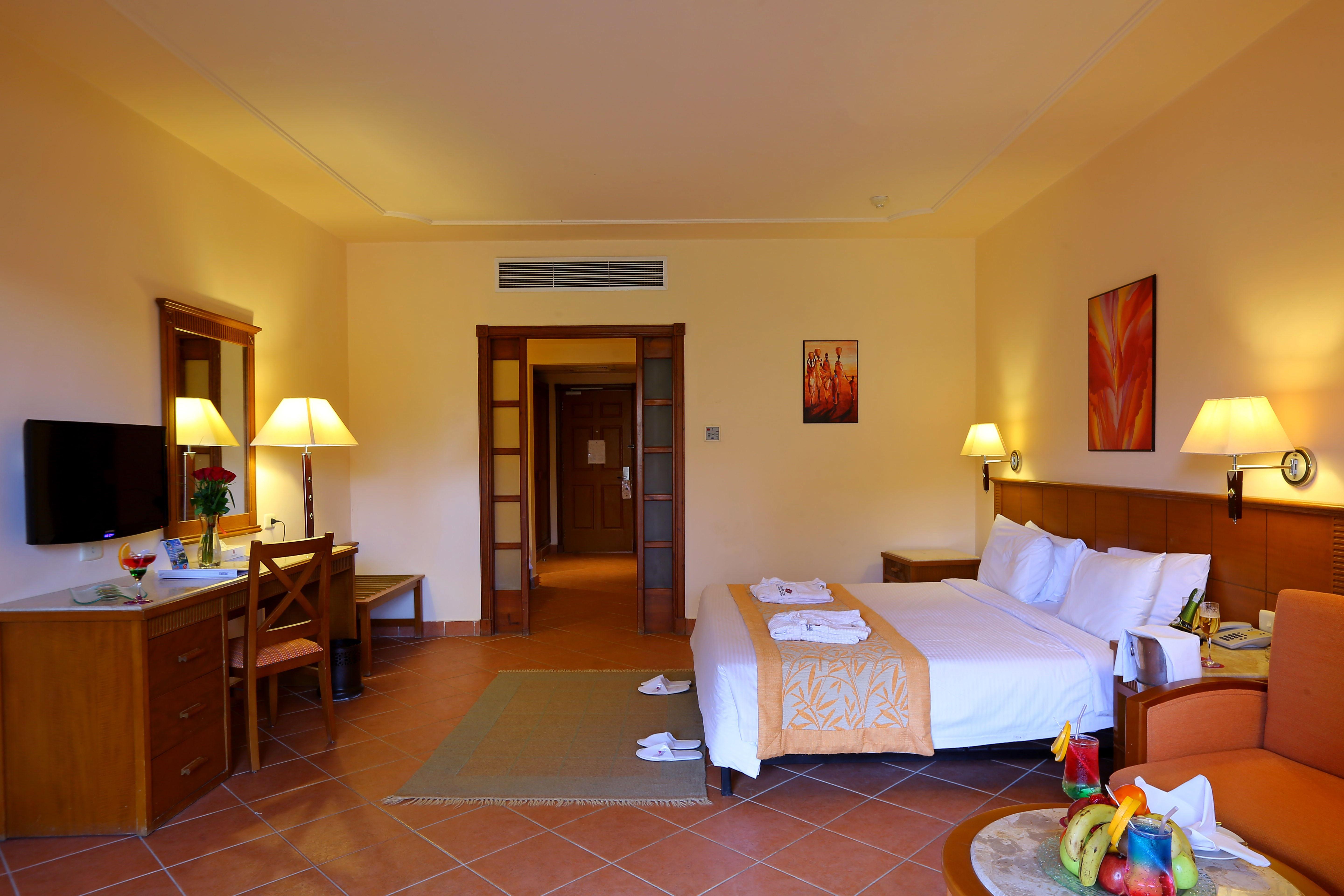 Charmillion Gardens Aquapark Hotel Sharm el-Sheikh Exterior foto A room at the Hilton Sharm El Sheikh