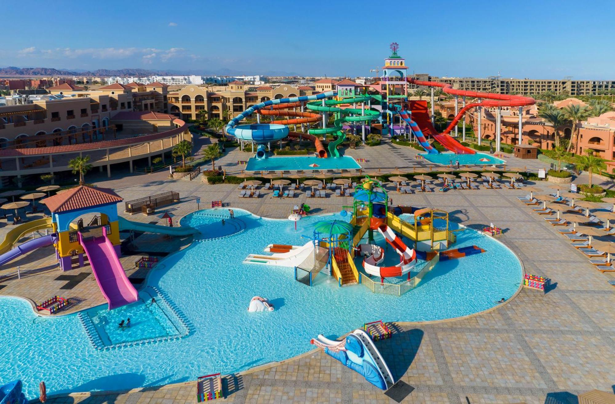 Charmillion Gardens Aquapark Hotel Sharm el-Sheikh Exterior foto Aerial view of the park