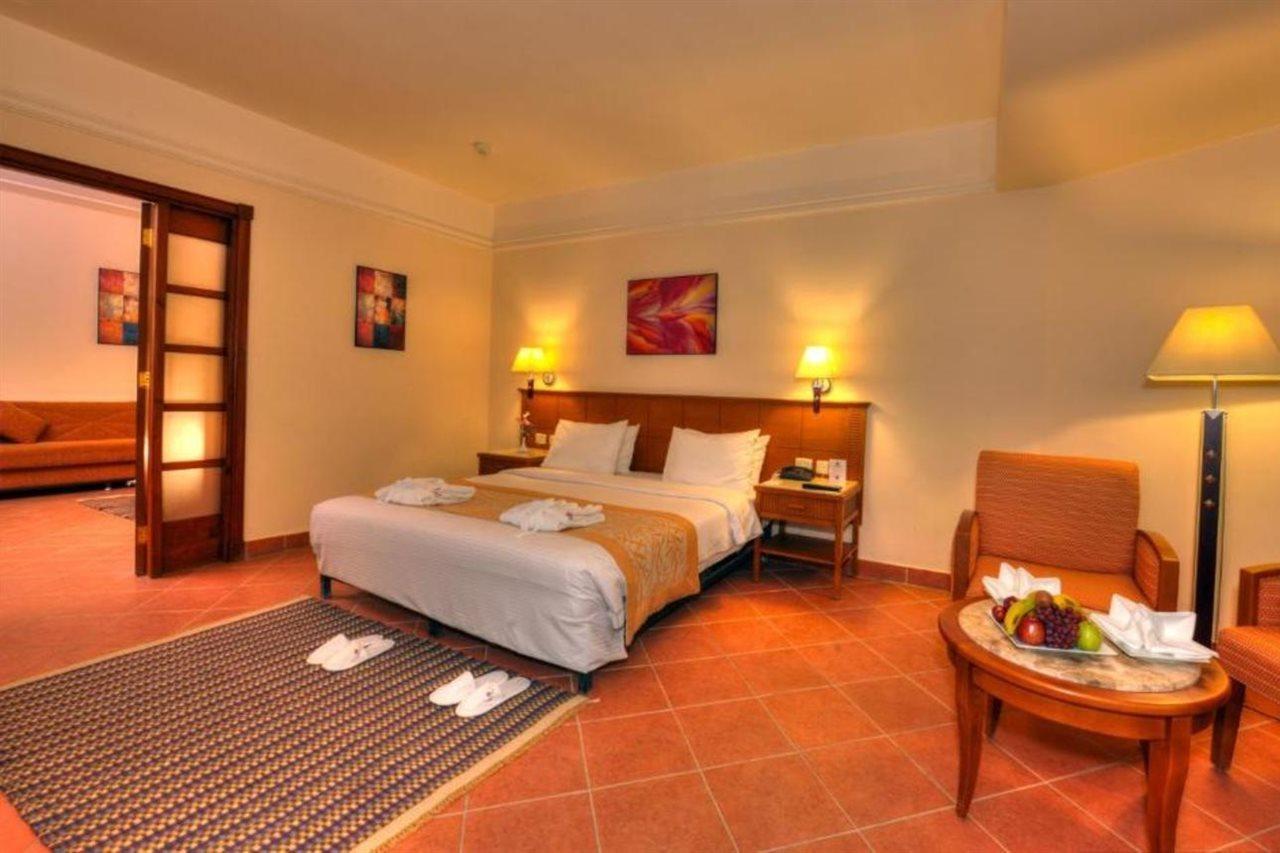 Charmillion Gardens Aquapark Hotel Sharm el-Sheikh Exterior foto A room at the hotel